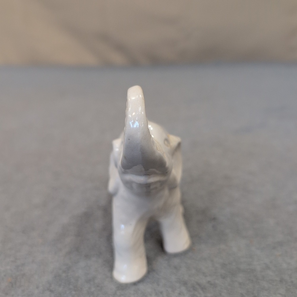Vintage‎ White Ceramic Elephant Figurine Trunk Up Good Luck Made in Brasil - Picture 3 of 6
